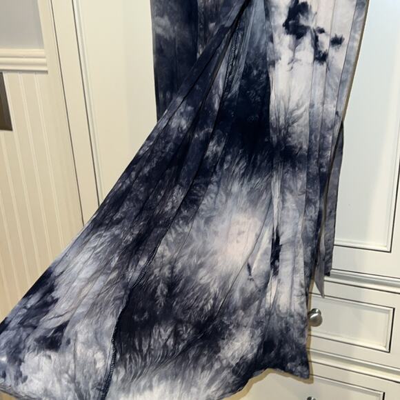 🔥🔥FIRE SALE🔥🔥 EUC coverup set, lined pants and flowy kimono top - Picture 5 of 11